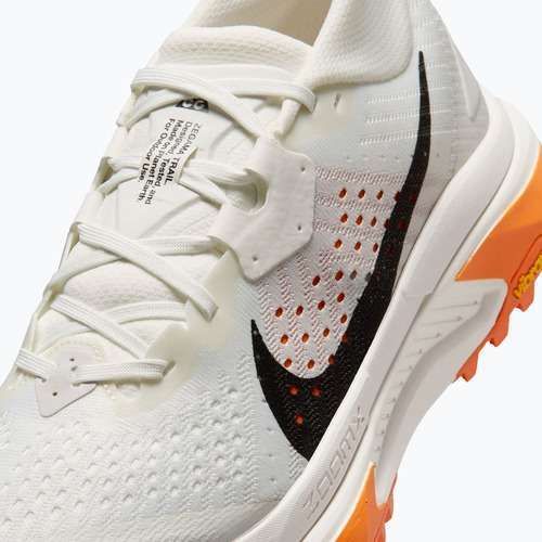 Dámske bežecké topánky Nike ACG Zegama summit white/phantom/safety orange/black
