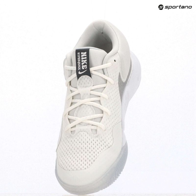 Volejbalové topánky Nike Hyperquick Court Flight SE summit white/metallic silver/pure platinum 9