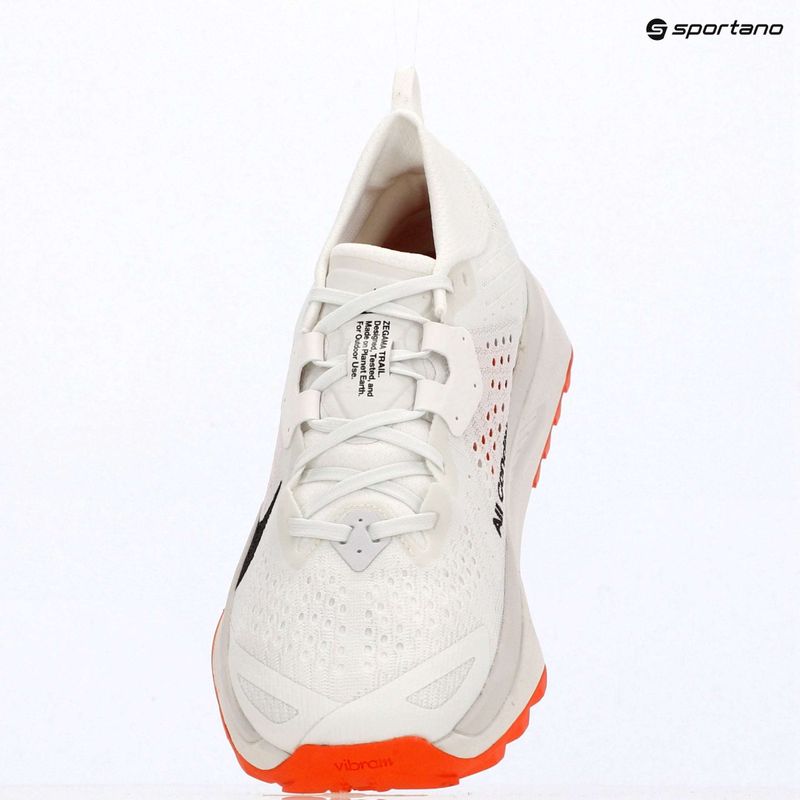 Dámske bežecké topánky Nike ACG Zegama summit white/phantom/safety orange/black 15
