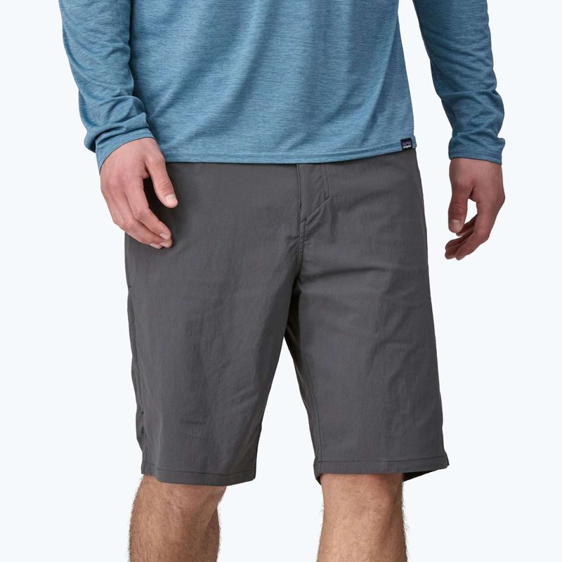 Pánske trekingové šortky Patagonia Quandary forge grey 3