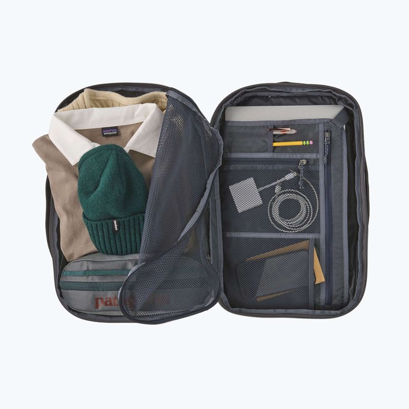 Turistický batoh Patagonia Black Hole Micro MLC smolder blue 3