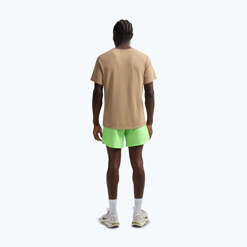 Pánske bežecké šortky Nike Stride Dri-Fit Brief-Lined 7" lime blast 3
