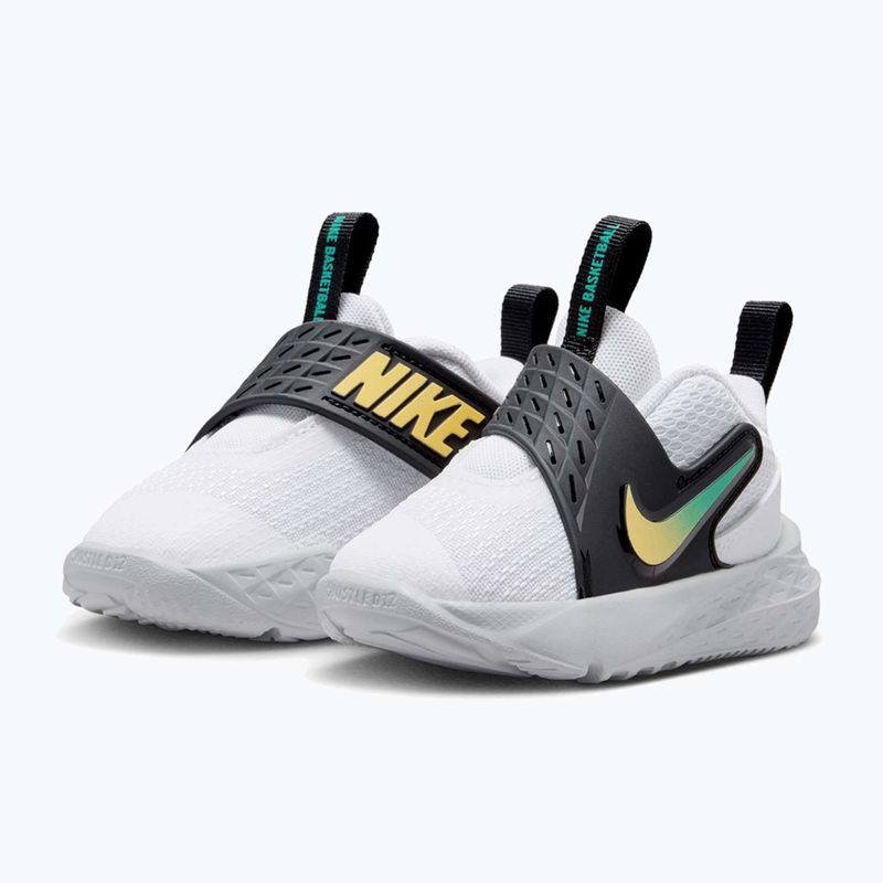 Detské topánky Nike Team Hustle D 12 white/black/clear emerald/topaz gold 3