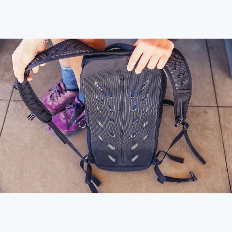 Batoh Gregory Nano 20 l optic black 7